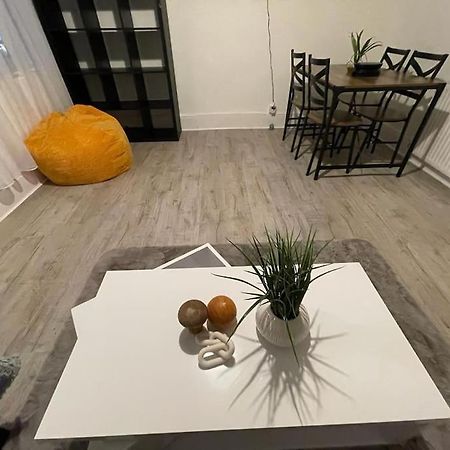 Beautiful 2 Bedroom On Tower Bridge ลอนดอน ภายนอก รูปภาพ